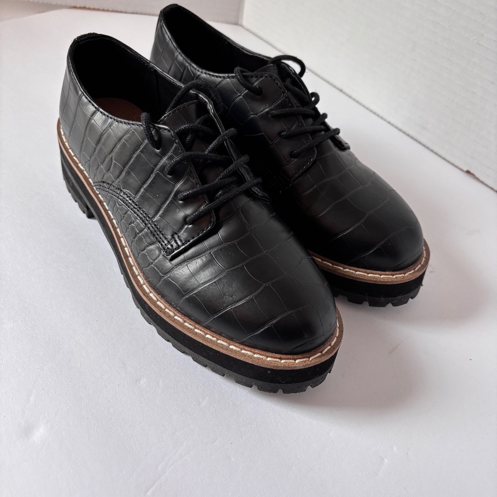 Steve Madden Women's Terri Derby Platform SZ 5.5 Black Crocodile Print Shoe